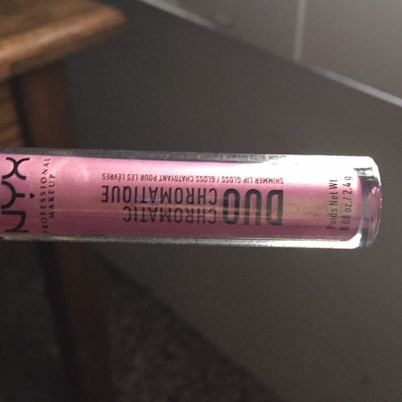 NYX Other - Pink Chrome lip gloss